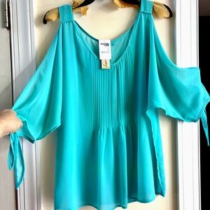 NWT Charlotte Russe blouse size medium